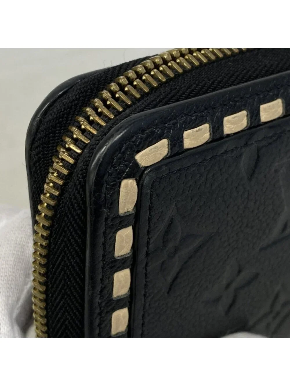 Louis Vuitton Wallet Monogram Empreinte Zippy Noir